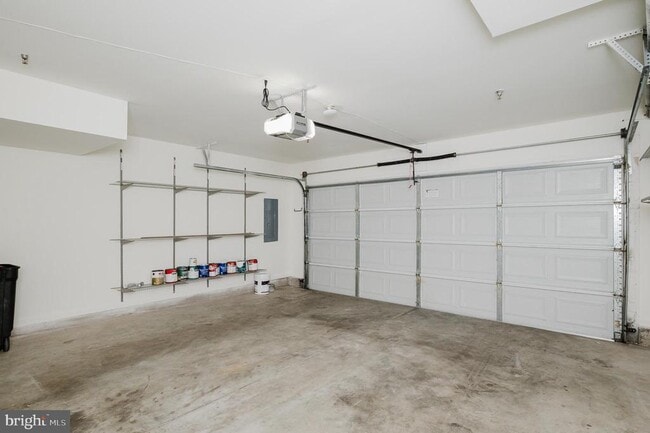 Building Photo - 557 Rhapsody Ct