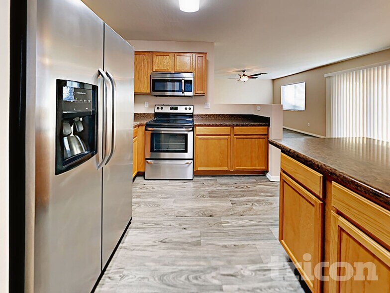Building Photo - 23683 W Huntington Dr