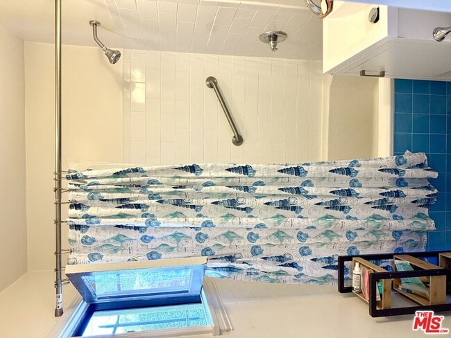 Building Photo - 1201 S Crescent Heights Blvd