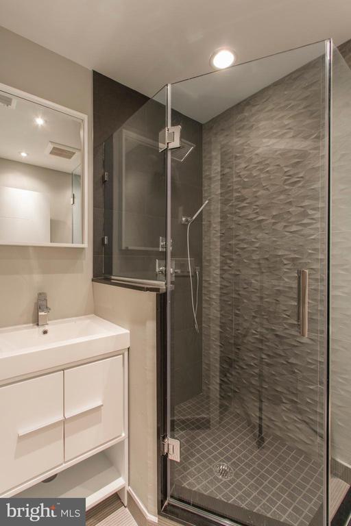 Building Photo - 908 S 21st St