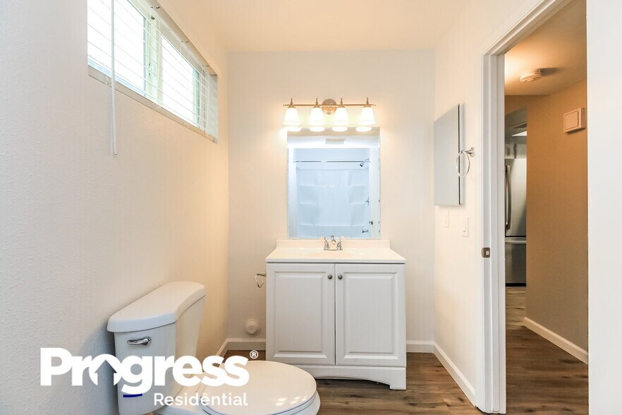 Building Photo - 2718 W Brooks St