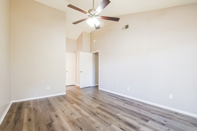 Building Photo - 1275 Pin Oak Dr