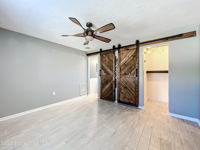 Building Photo - 2140 Emerald Ct