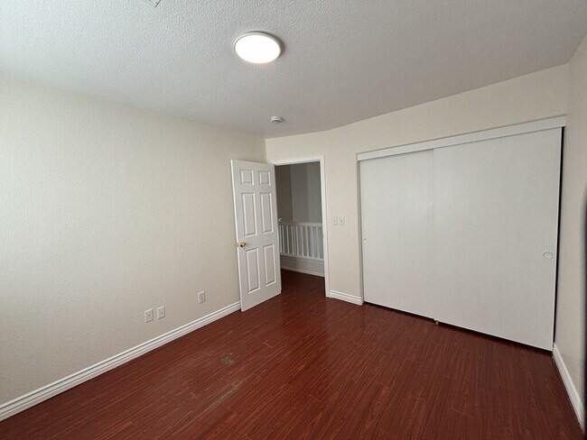 Building Photo - 5109 Meadow Rock Ave