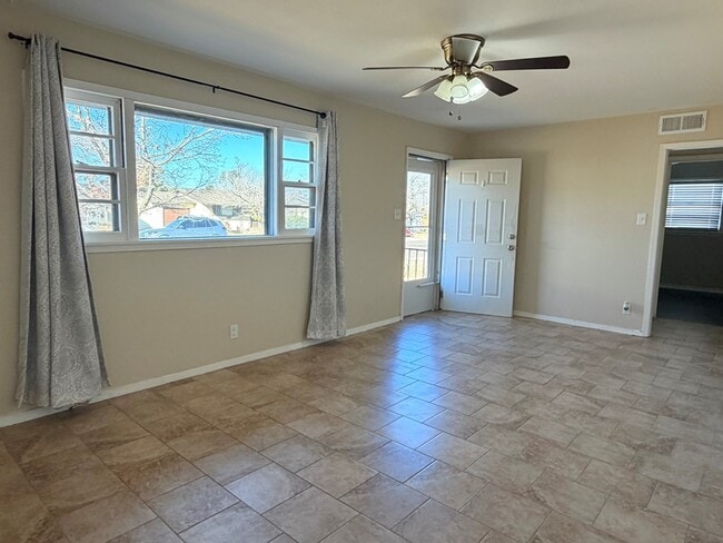 Building Photo - 2434 Beechwood St