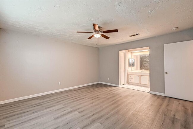 Building Photo - 17103 Blackhawk Blvd