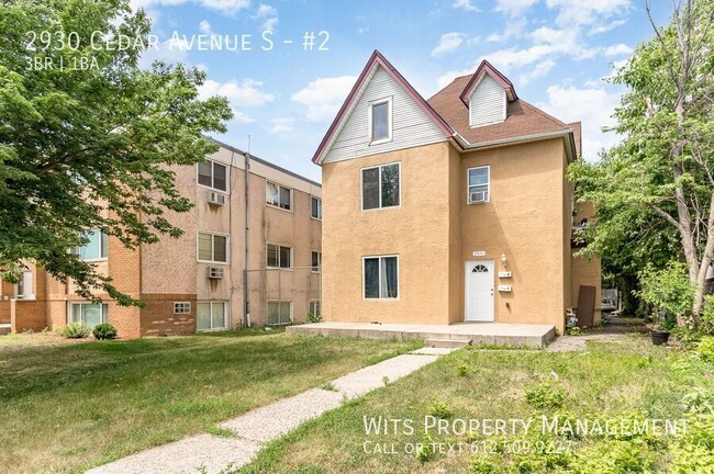 Building Photo - 3 Bedroom 1 Bathroom Duplex in Minneapolis