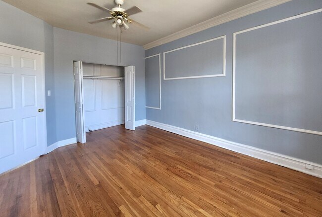 Building Photo - 6405 N Glenwood Ave