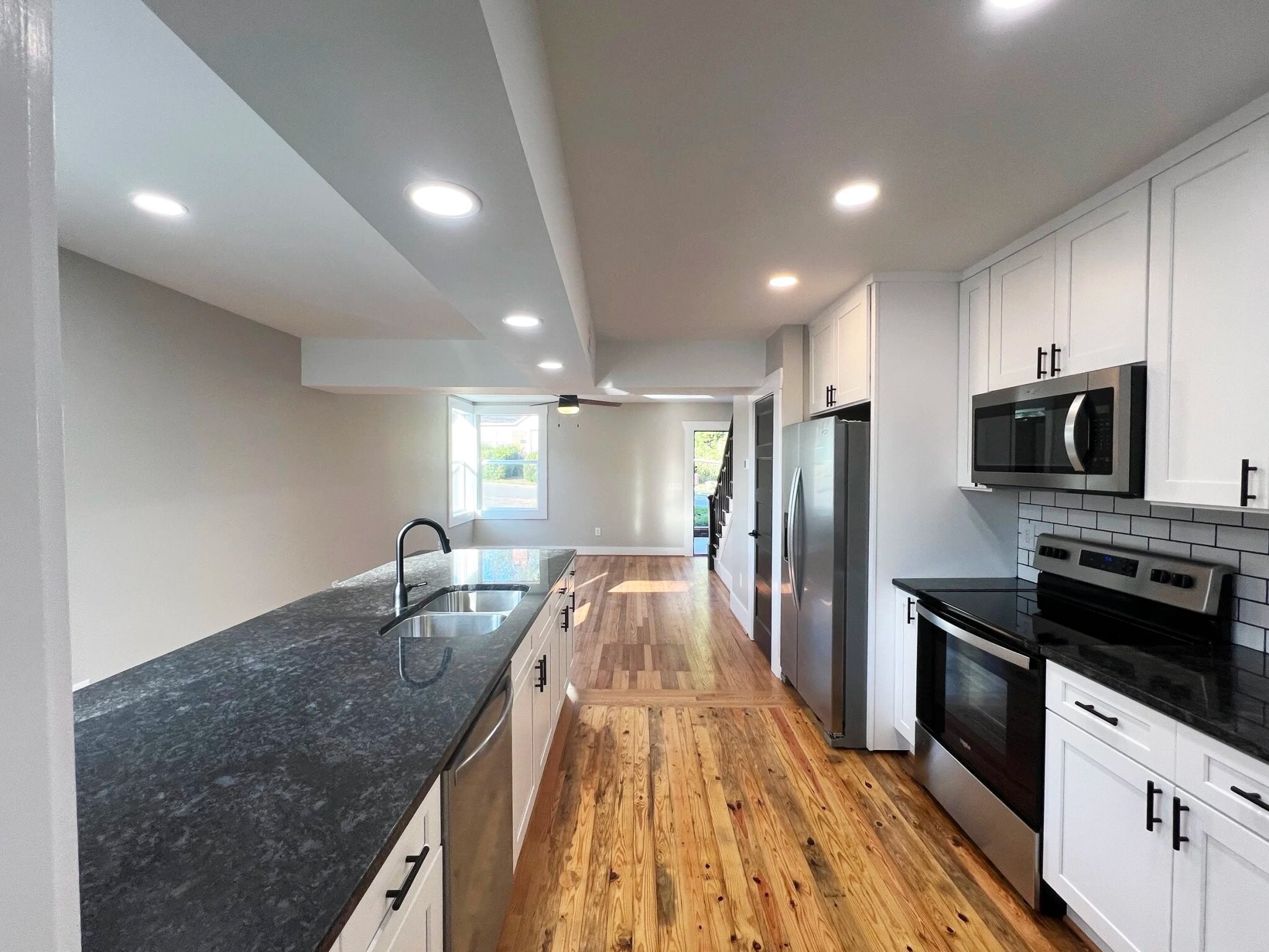 Building Photo - 108 E Catawba St