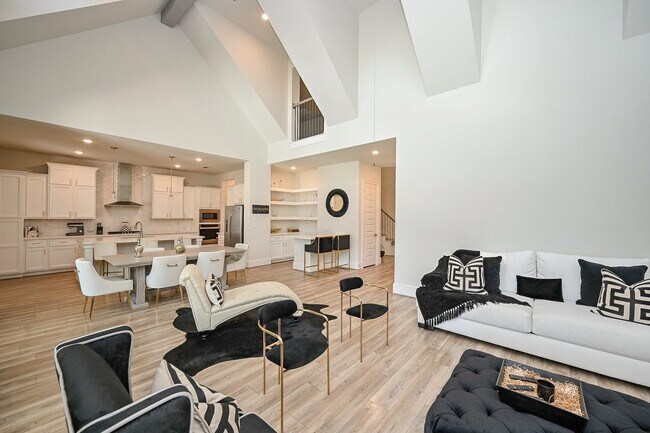 Building Photo - 9006 Meadow Bridge Dr