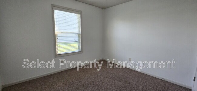 Building Photo - 9121 Brickshire Pkwy