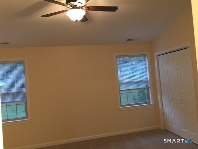 Building Photo - 19 Hawthorne Dr