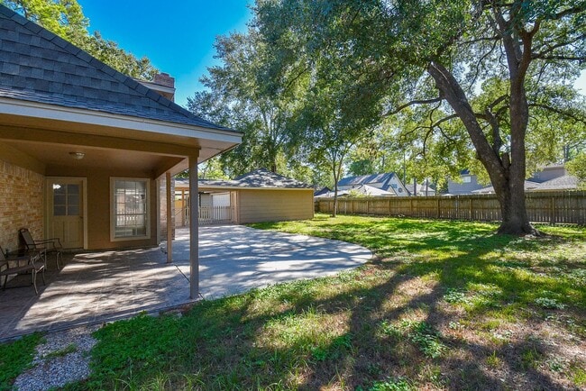 Building Photo - 4811 Shatner Dr