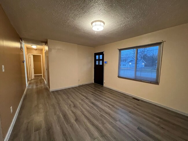 Building Photo - 5155 Rucks Rd
