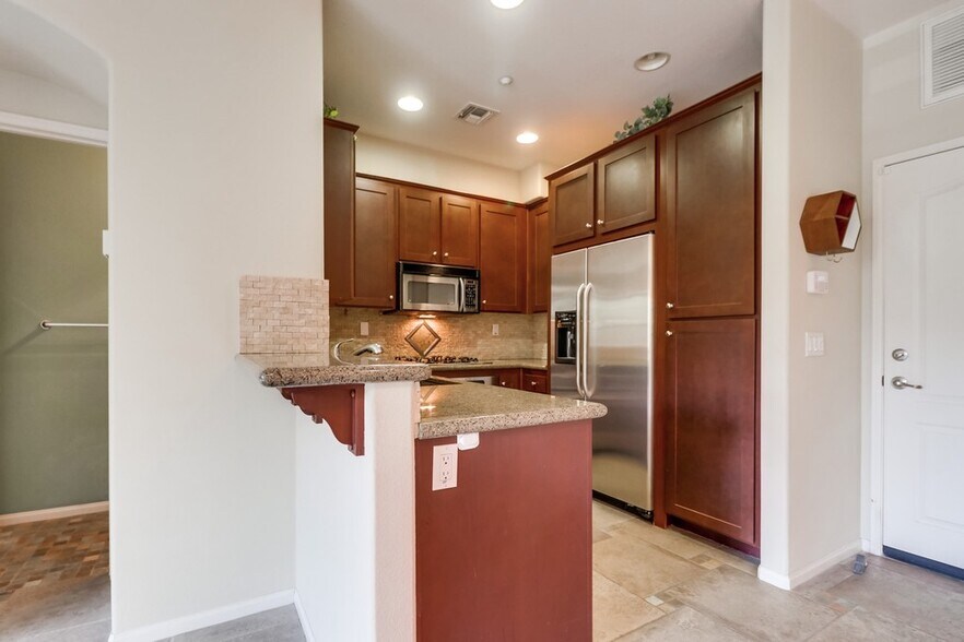 Building Photo - 2174 Desert Hare Ct