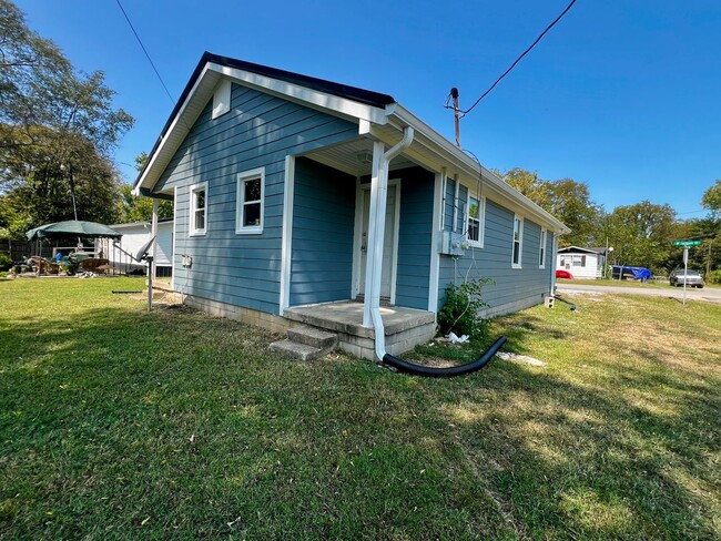 Building Photo - Jackson Street Duplex