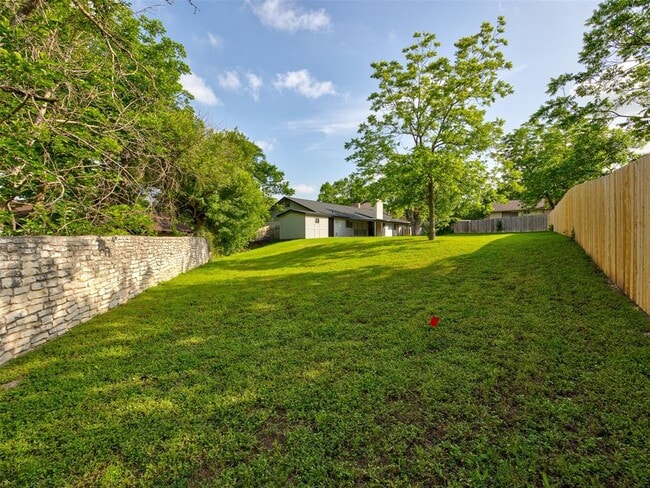 Building Photo - 7602 Pebble Brook Cove
