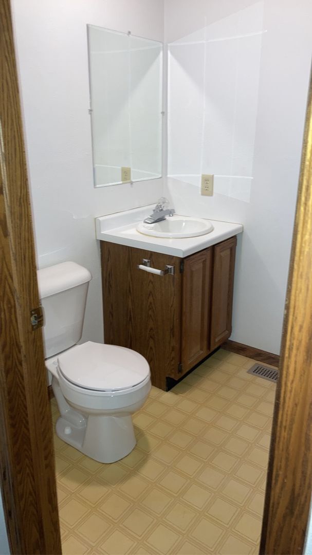 Building Photo - 399