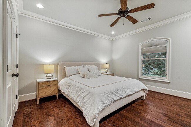 Building Photo - 170 Plantation Rd