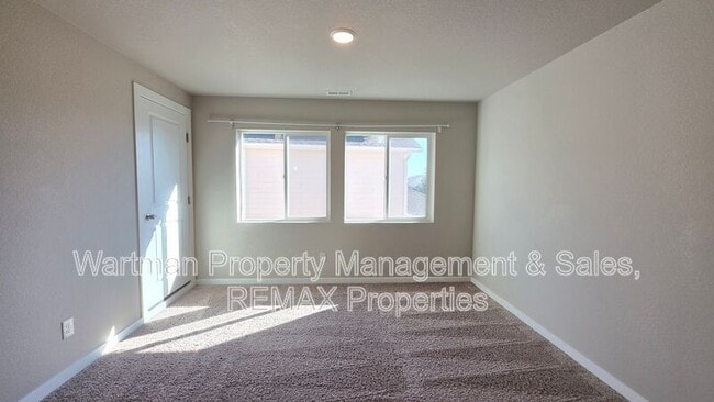 Building Photo - 9638 Vistas Park Dr