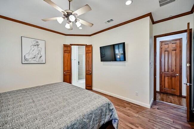 Building Photo - 811 Mallard Pointe Dr