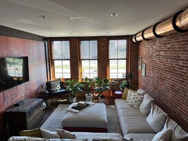 Building Photo - 98 Genesee St