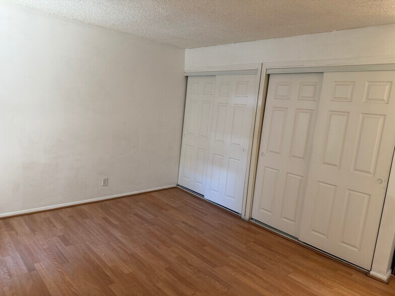 Building Photo - 8055 E Thomas Rd