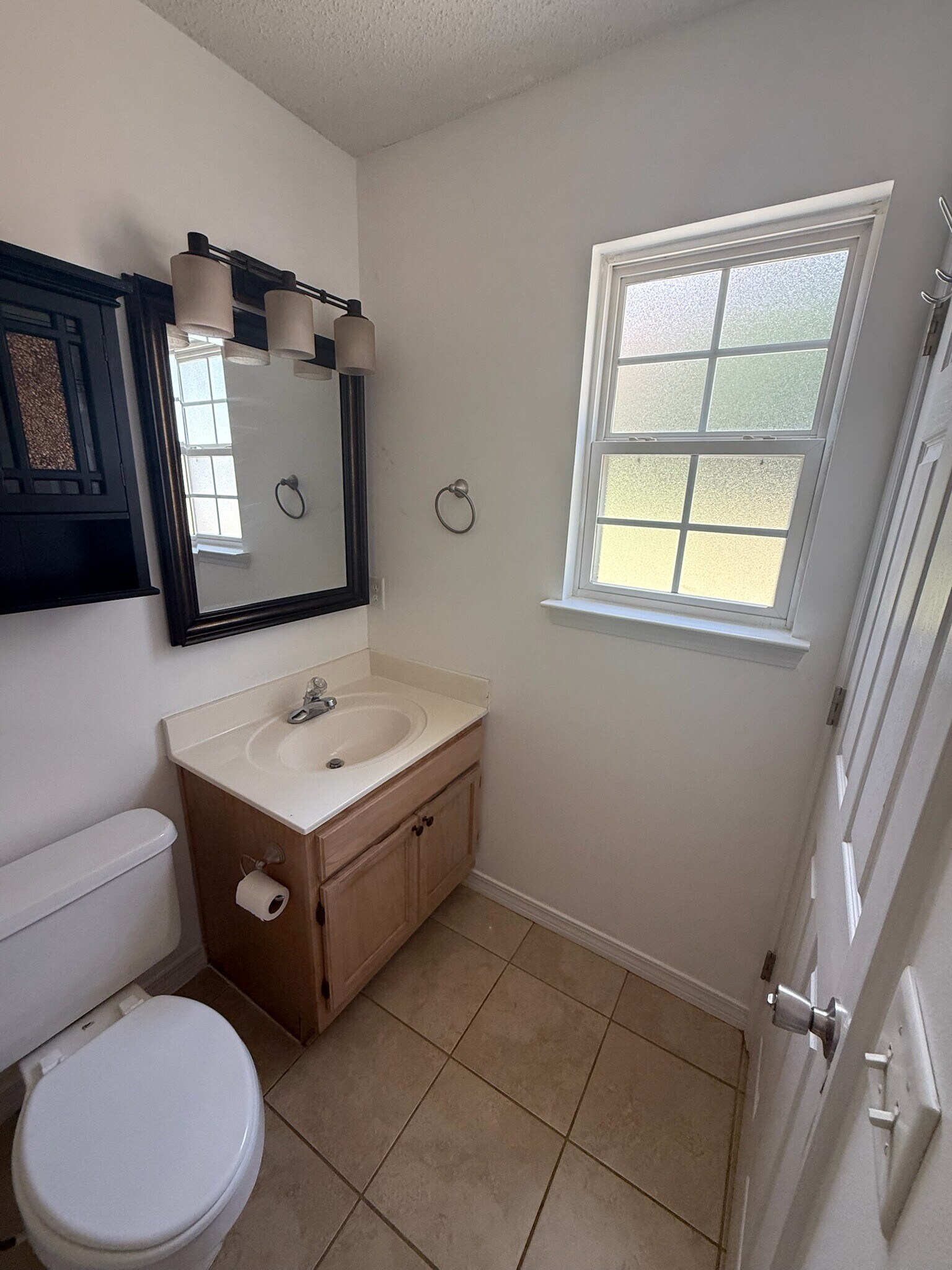 Building Photo - 329 Strawbridge Dr