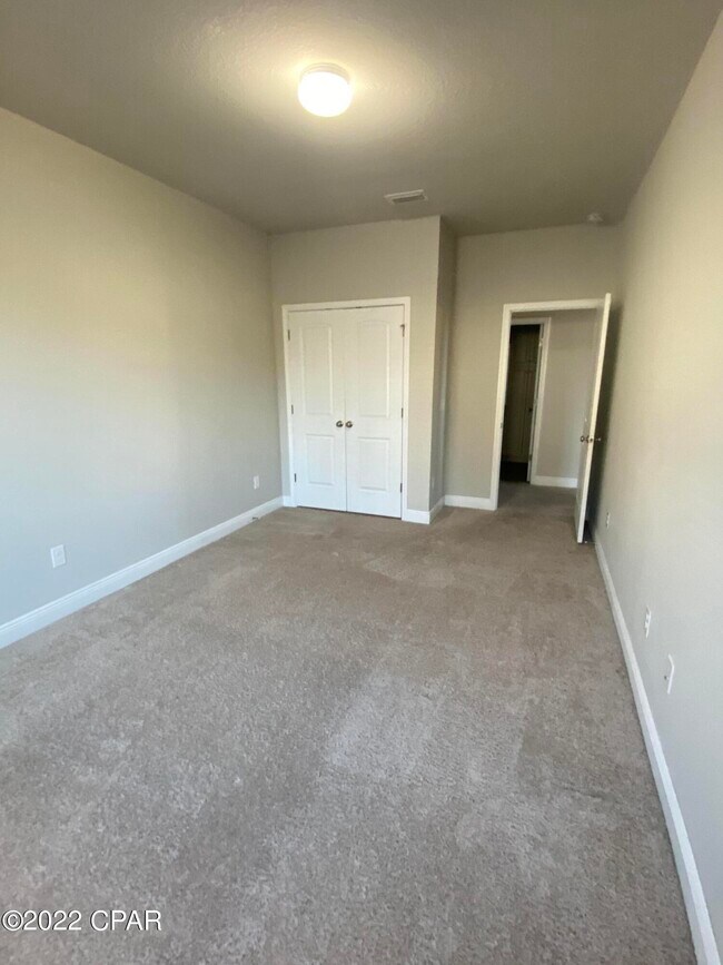 Building Photo - 101 Barefoot Falls