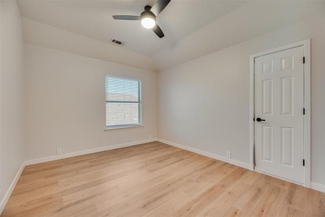 Building Photo - 2414 Thorntree Dr