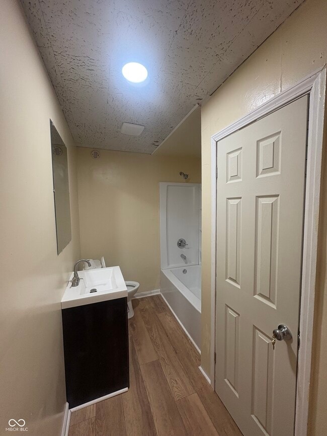 Building Photo - 3448 Kinnear Ave