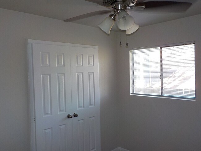 Building Photo - Domingo Properties2 (2708 Parker Ln)