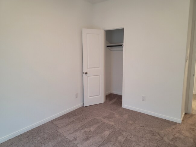 Building Photo - 221 Cordova Xing