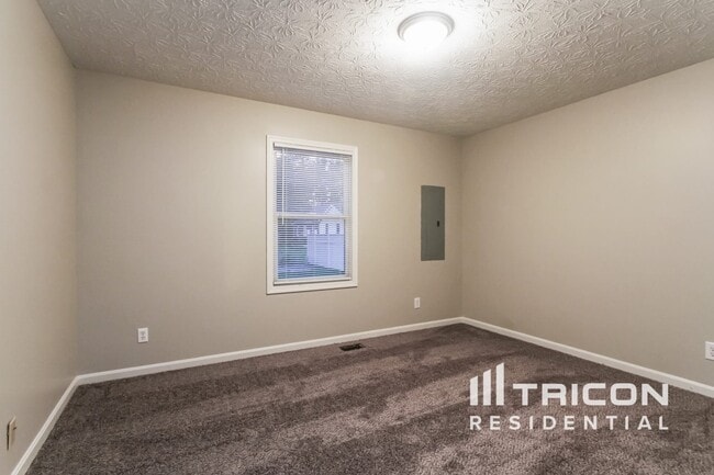 Building Photo - 3306 Muriel Pl