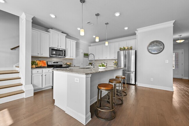 Building Photo - 3229 Weyhill Trl