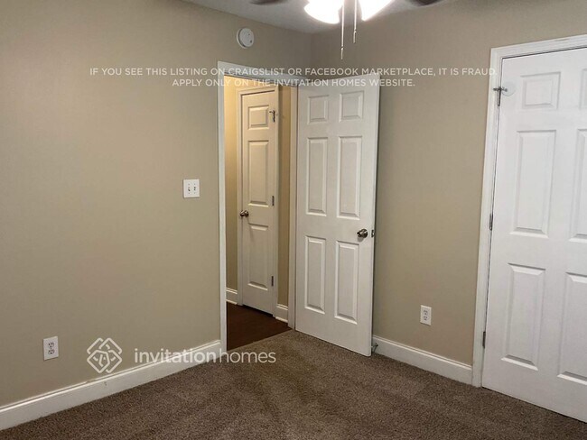 Building Photo - 4952 Bird Rd