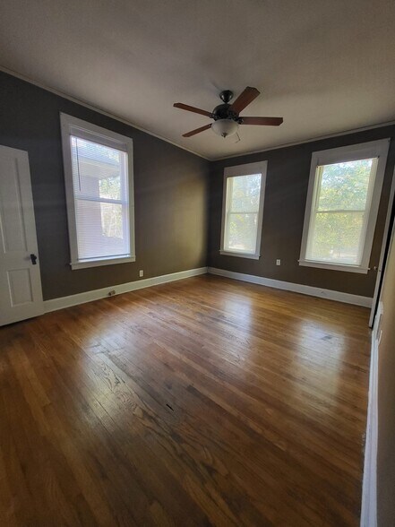 Building Photo - 41 S McLean Blvd