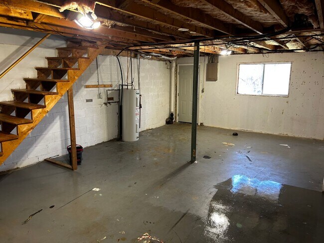 Building Photo - A-D 2223 Bailey Ave
