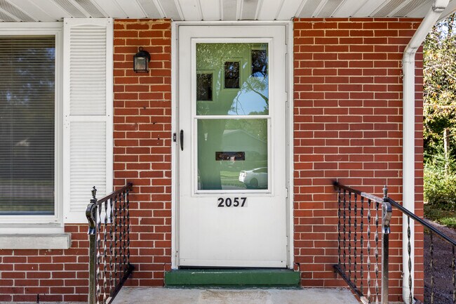 Building Photo - 2057 Heather Way