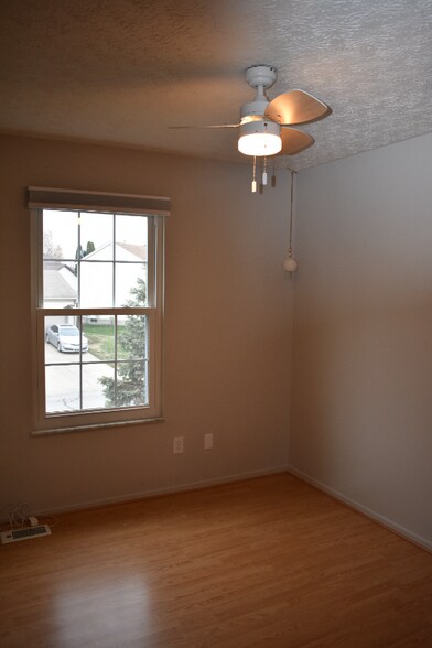 Building Photo - 3211 Southern Hills Dr