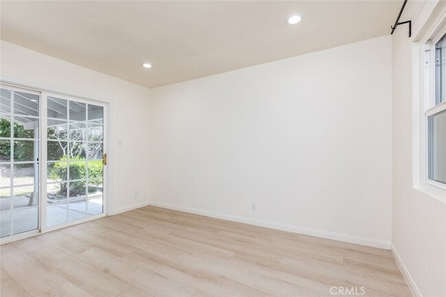Building Photo - 3511 Paraiso Way