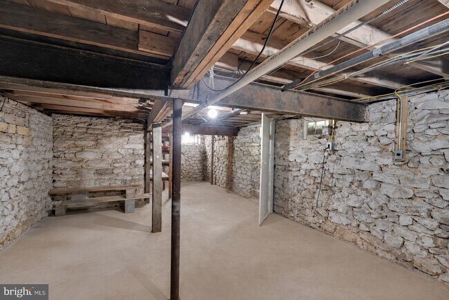 Building Photo - 40 Reeceville Rd