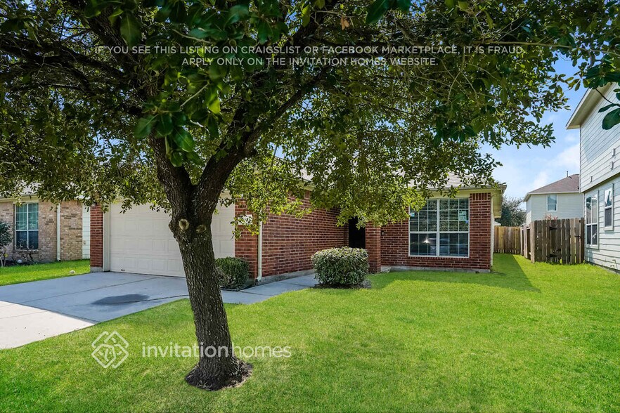 Building Photo - 8583 Chaletford Dr