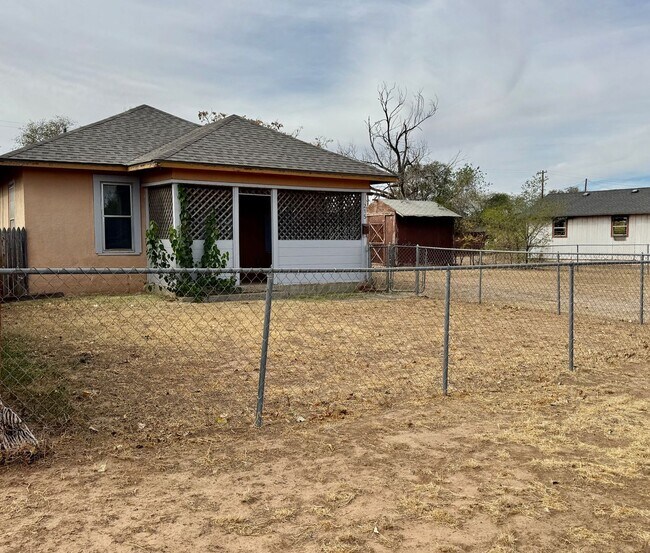 Building Photo - Charming 3 Bedroom Home For Rent in Slaton!