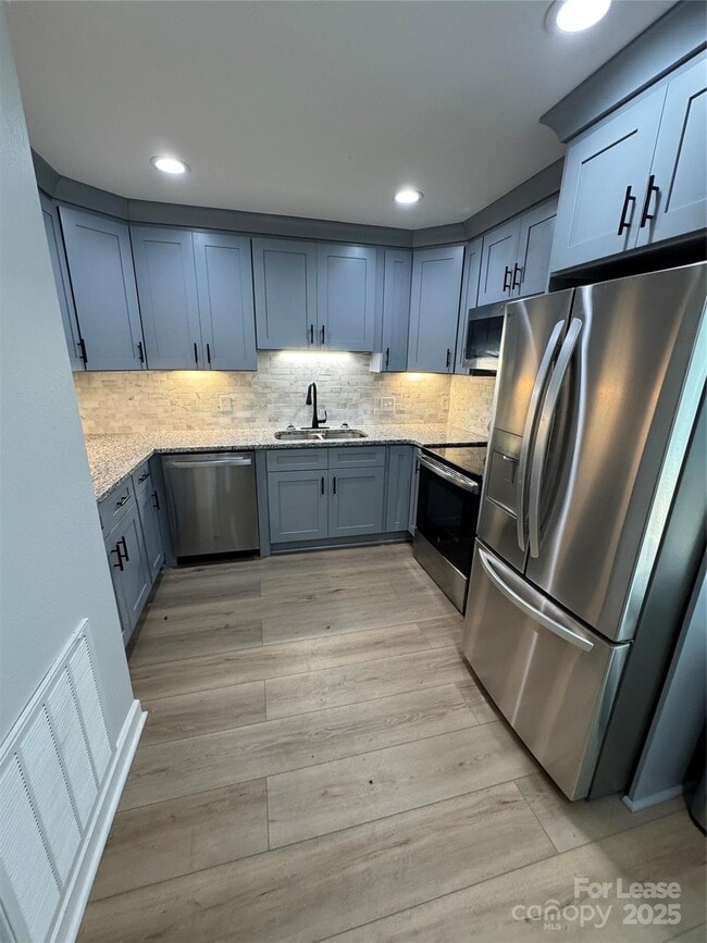 Building Photo - 824 N Flint St