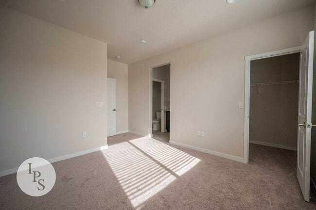 Building Photo - Riverstone Madera Home, 2BR/2BA – Numerous HOA Amenities!