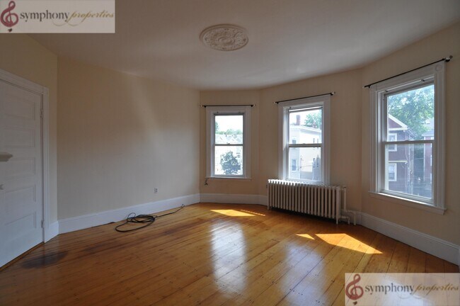 Building Photo - 100 Calumet St
