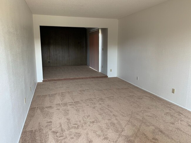 Building Photo - 8969 El Oro Plaza Dr