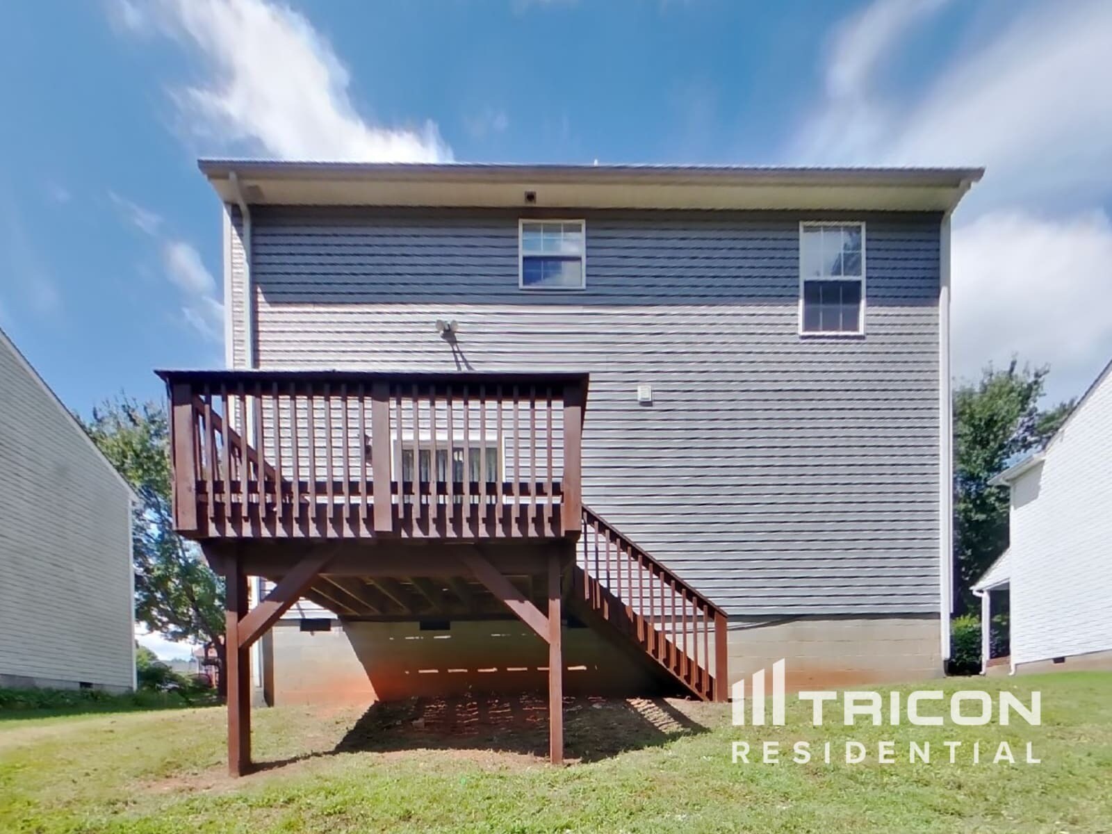 Building Photo - 2433 Terra Dr