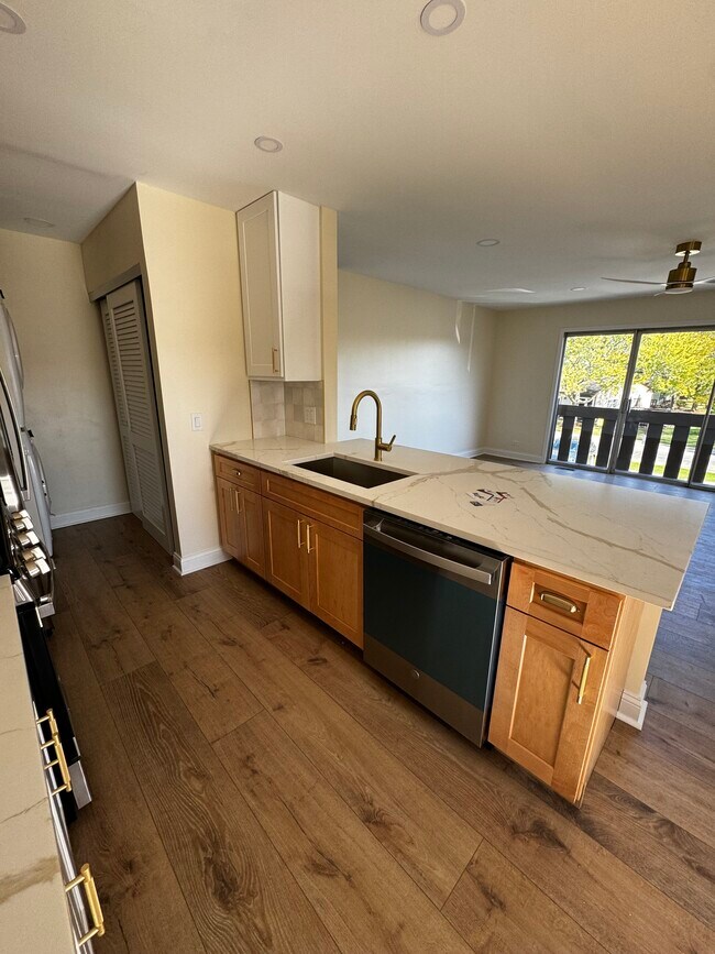 Primary Photo - 7754 W Almond Ct